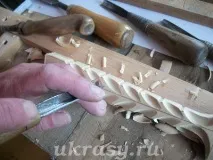 Виготовлення дерев’яної різьбленої кухонної лопатки «Первоцвіт» дерев