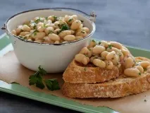 Як варити квасоляний суп з куркою та овочами. овочами