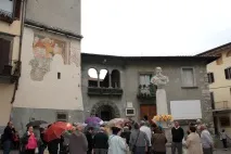 один