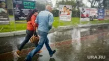 Потужний ураган, що обрушився на Москву, підбирається до Уралу потужний