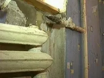 Прорвало трубу опалення хто винен, якщо лопнула частина комунікацій опалення