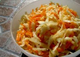 черна салата