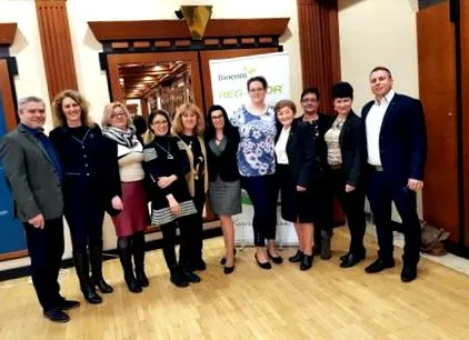 менеджер відрізняється