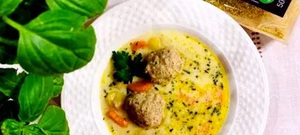нарізаний фрикадельками