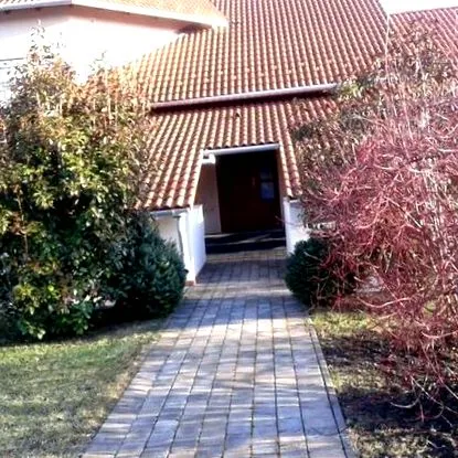 tiszaújváros »Сладкарница Castello Бетонен