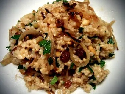 кафяв ориз стафиди