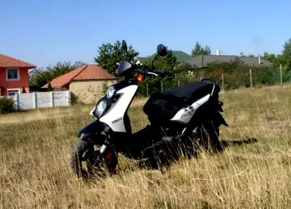 скутерът едно