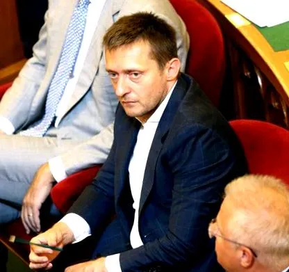 платил уринира