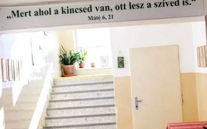 Снимка László училище