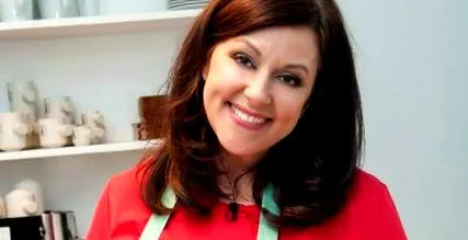 mónika schimbare