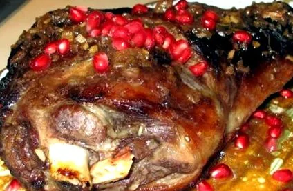 кухня разполага