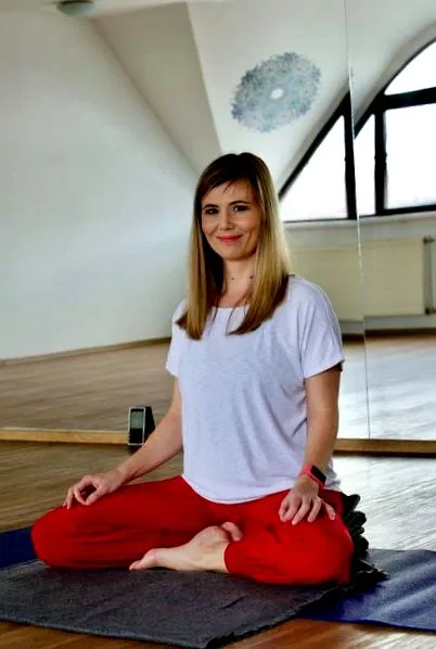 йоги momyoga
