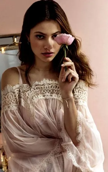 2017 VoilaMode Dolce Gabbana