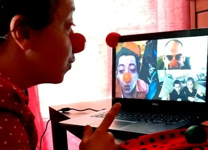 дітей яких «Червоний ніс»