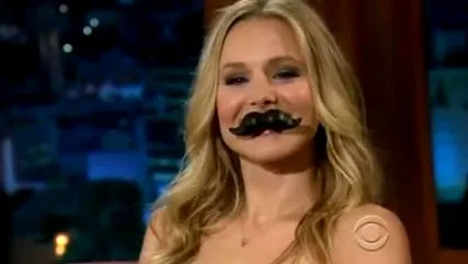 kristen lună