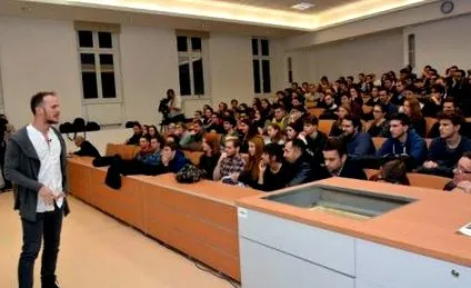 corvinus достатъчно
