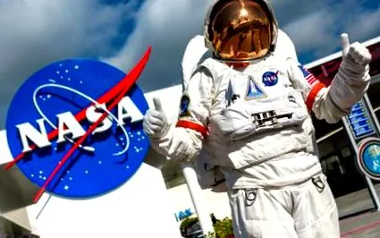 разследва наса