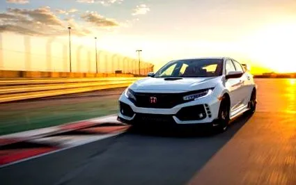 срещу Honda Civic Type