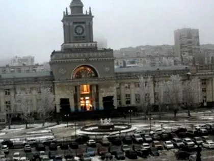 надхвърли десет