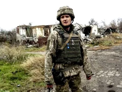 чоловікам російським