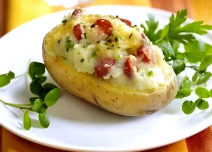микровълнова фурна кожата картофите