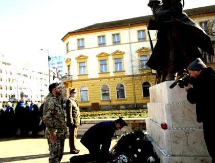 паднали паднали