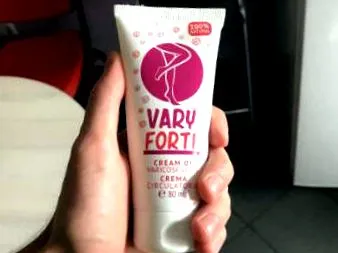 vélemények