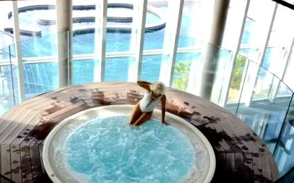 Aqualux Hotel