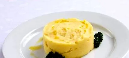 може