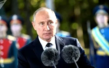 értékeli putyin