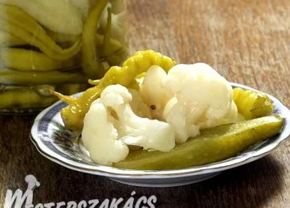 кисели краставички домашни