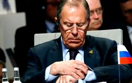 слаби сугерираат