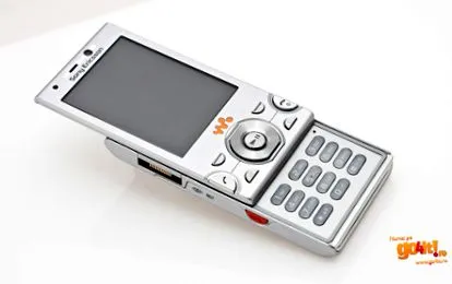 w995
