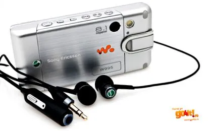 w995