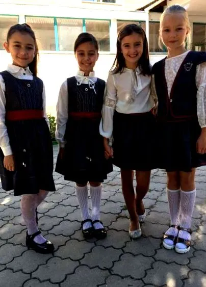 egyenruhákat stílusos