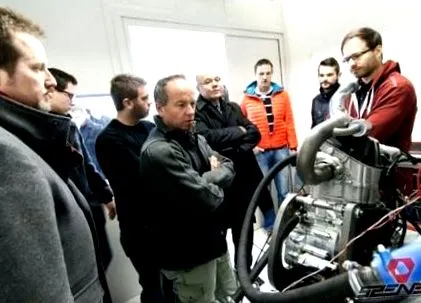разработчиците двигатели