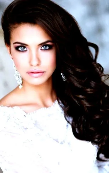 egyik oldalán