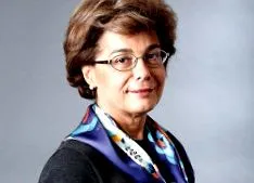 vélemények