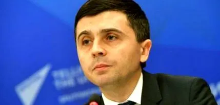 összes ezret