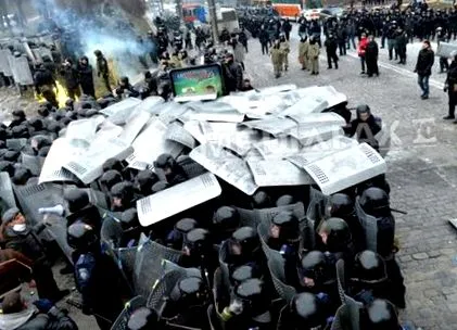 предупредува украина