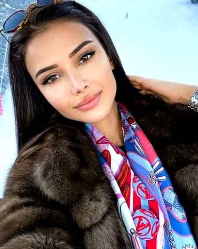како