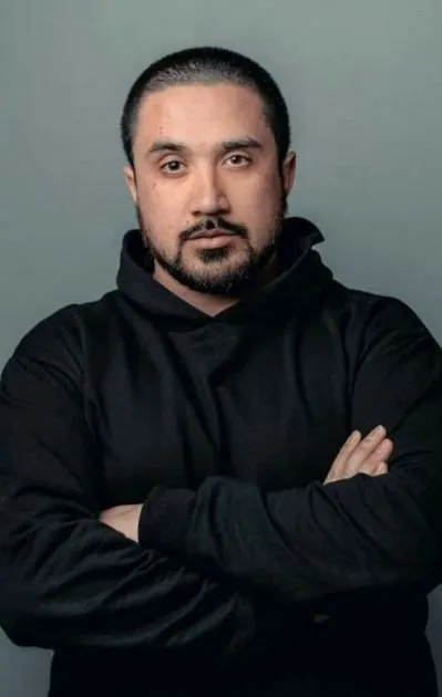 облечете като