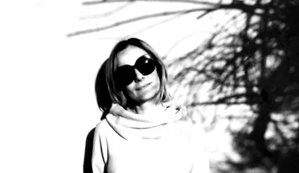 észrevette volna