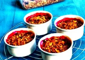 gyümölcsökkel granola