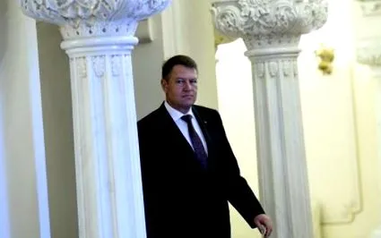 украина