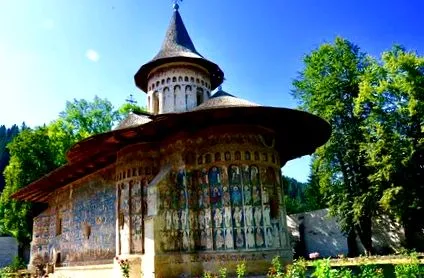 манастири