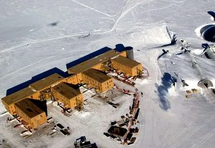 fehér