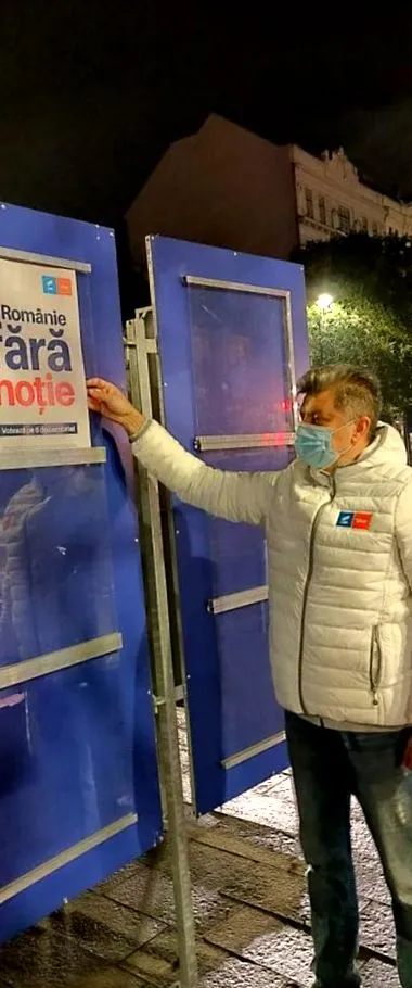 продовжує