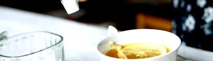 може