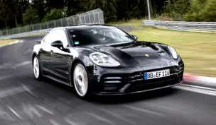 porsche panamerával